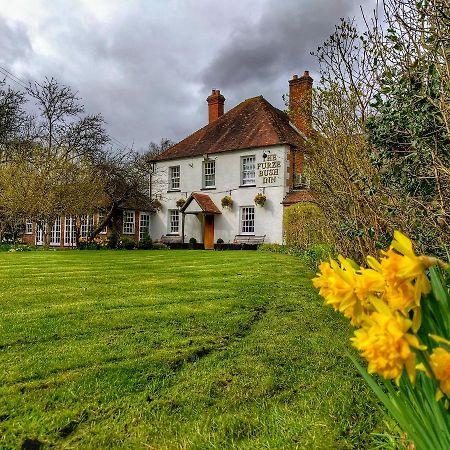 The Furze Bush Inn Newbury  Exterior photo