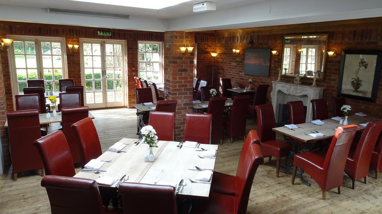 The Furze Bush Inn Newbury  Exterior photo